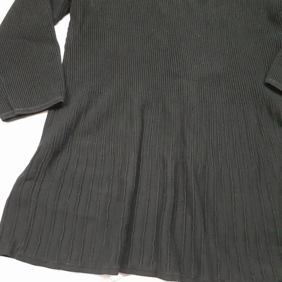 G.I.L.I Black Peplum Long Sleeve Ribbed Sweater - Picture 4 of 7